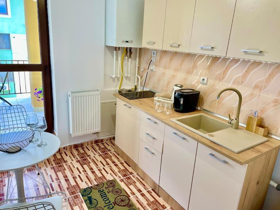 Apartament Novara 21 كرايوفا المظهر الخارجي الصورة
